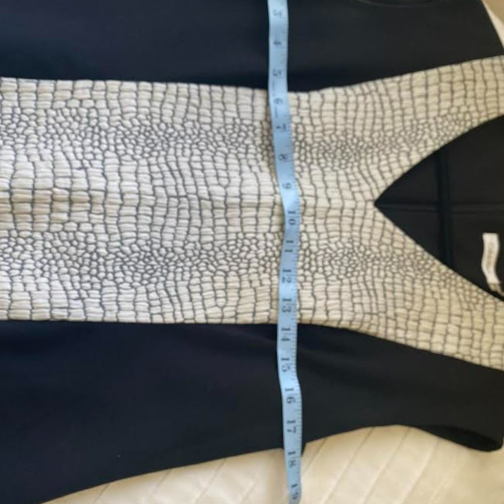 Calvin Klein Black w/Snakeprint Center Panel Sheath Dress - Size 14 - Picture 4 of 5